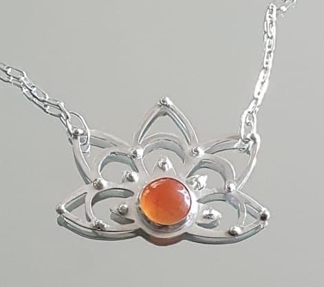 Collar Flor de Cornalina